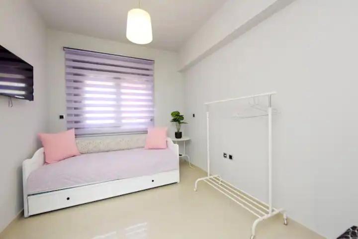 Theros Lux Lejlighed *